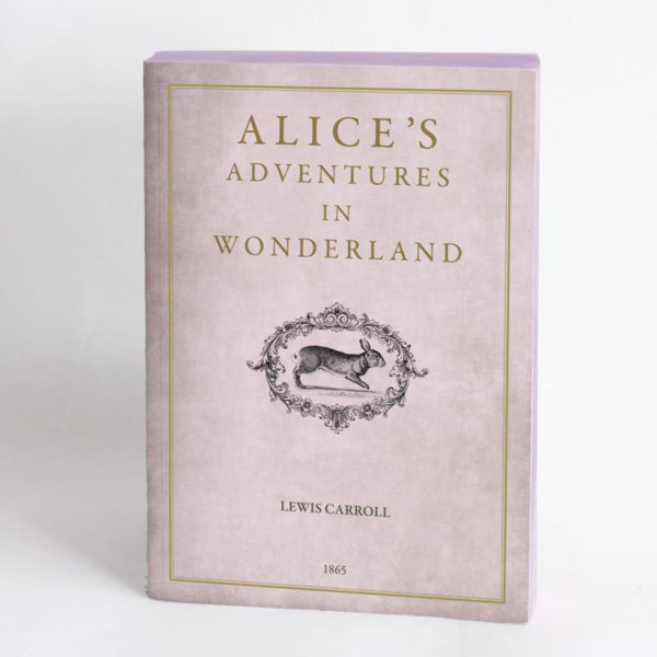 Llibre en blanc Alice in Woderlan